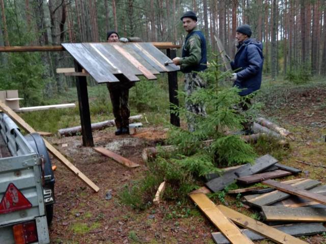 Обустройство смотровой площадки для наблюдения за следами жизнидеятельности лесных птиц на туристическом маршруте "К Мёртвому озеру"
