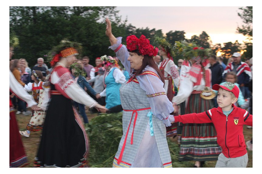 В национальном парке "Смоленское Поозерье" прошёл праздник Ивана Купала.