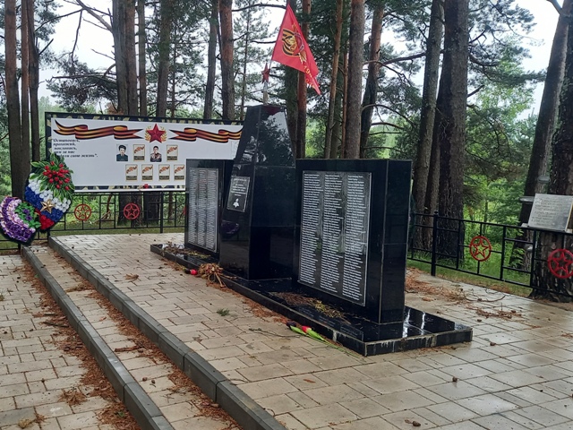 В период с 23 по 25 июня был проведён рейд по осмотру (уборка имеющихся ветровальных деревьев) памятников посвящённых Великой Отечественной Войне в районах оз. Рытое, ур. Рытовка, д. Праники.