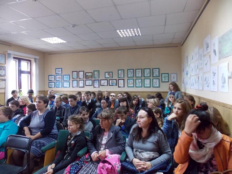 В Смоленском Поозерье открылась выставка «Пара штрихов о флоре и фауне»