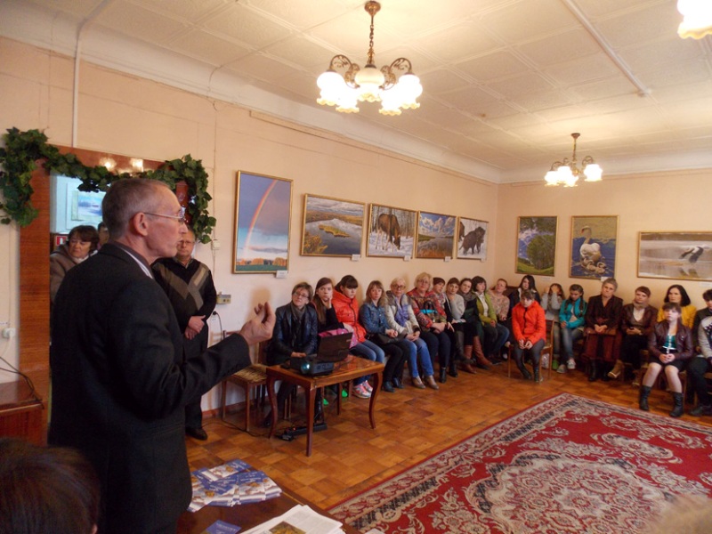 Впервые выставка Г.Дубино открылась в г.Духовщина
